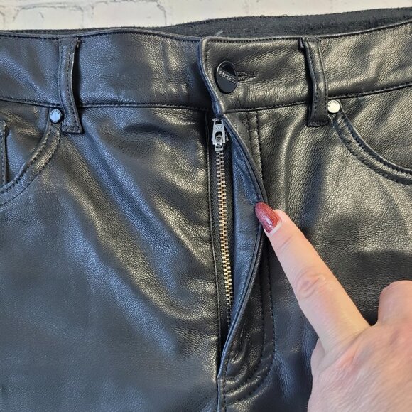 Express woman’s black laid leather skinny high rise pants size 8 - Picture 6 of 13